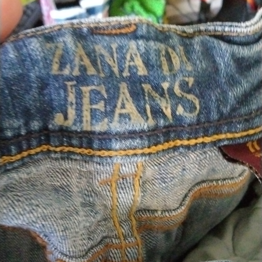 Jeans - Picture 2 of 6
